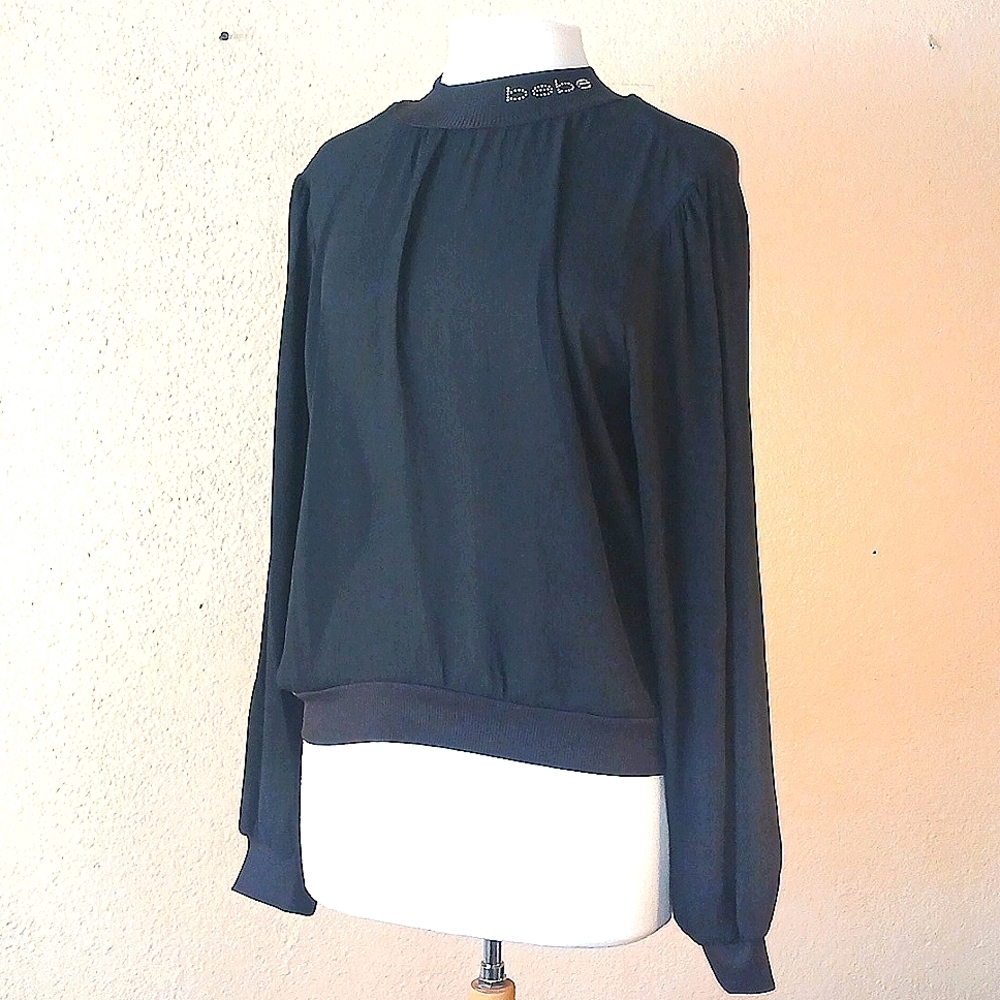 NWT bebe Black Long Sleeve Blouse Super cute !!! Classic Black ❤️❤️
